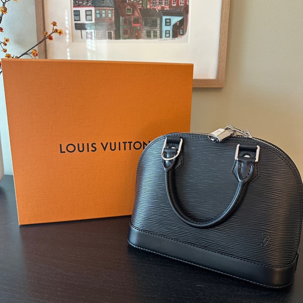 Louis Vuitton Black Crossbody Bag with Epi Leather and Silver Hardware
